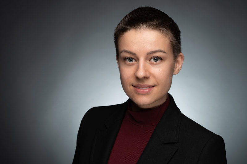 Corporate photo of a woman